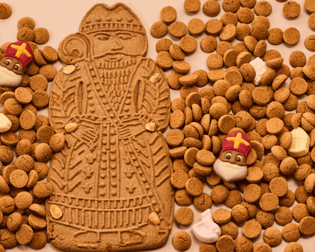 Speculaaspop versieren
