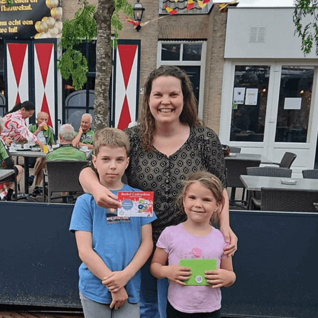 Winnares heeft Berkel Cadeaubon in ontvangst genomen